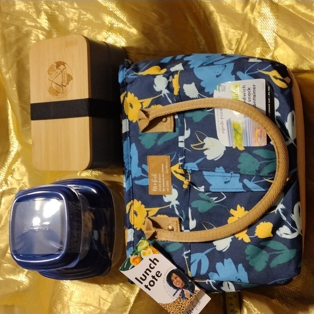 NWT Fit & Fresh Lunch Tote & Accessories